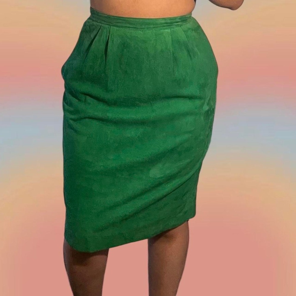 Carlisle Vintage 80s Green Velour Skirt with Pockets Metal Clasp Midi Skirt
